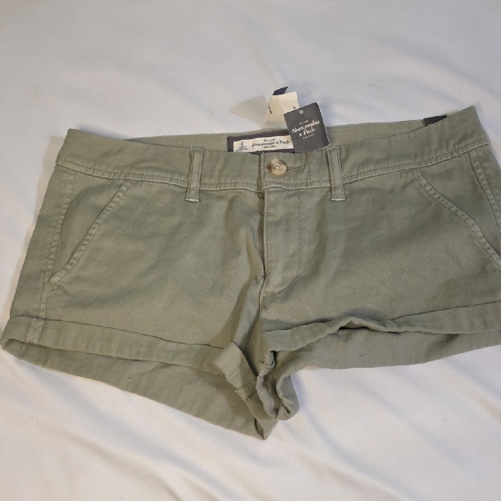 NWT Abercrombie & Fitch Sage Green Cargo Shorts
